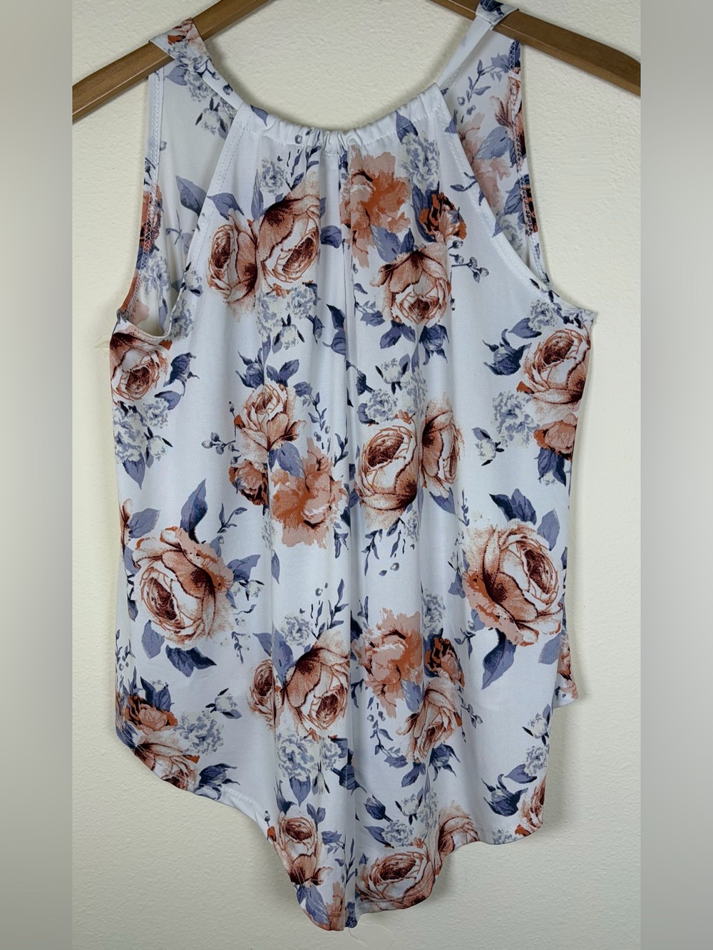 First Love Floral Tank Top Small White Hi Low Sleeveless V Neck Blouse - Picture 5 of 9